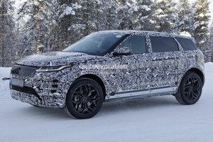 레인지로버 이보크 LWB 포착, 7인승 SUV 대열 합류