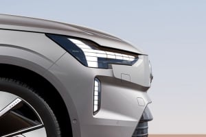 볼보 XC60급 전기차 개발 예고, 테슬라 모델Y 정조준