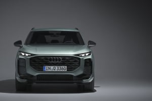 아우디 신형 Q3 공개, 역대급 디자인..BMW X1 정조준