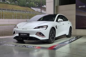 [시승기] BYD 씰 AWD, 가성비 모델3..퍼포먼스는 앞선다