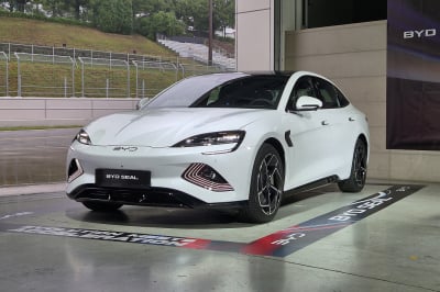 [시승기] BYD 씰 AWD, 가성비 모델3..퍼포먼스는 앞선다