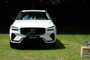 [시승기] 볼보 신형 XC60 B5, 승차감과 완성도 업그레이드
