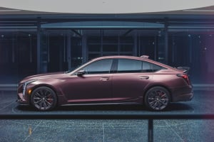 캐딜락 CT5-V 블랙윙 스페셜 공개, V8 엔진과 수동변속기 탑재