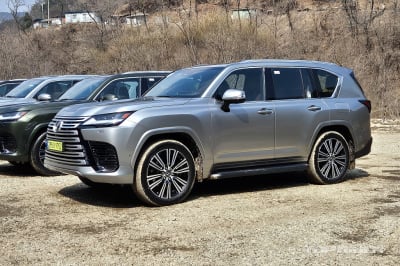 [시승기] 렉서스 LX700h, 온오프로드 누비는 럭셔리 오프로더